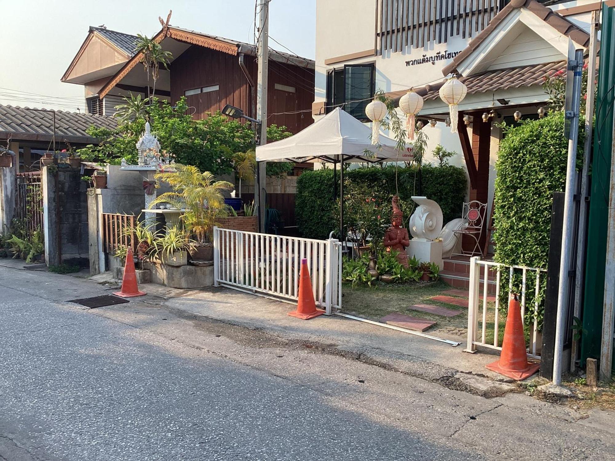 Puak Taem Boutique Hotel Chiang Mai Exterior foto
